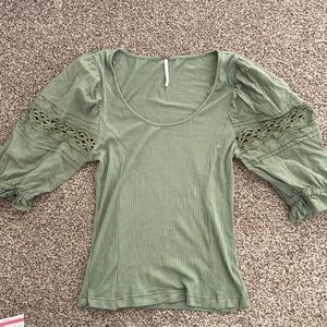 Free people green blouse stretchy with cotton puff sleeves  xsmall